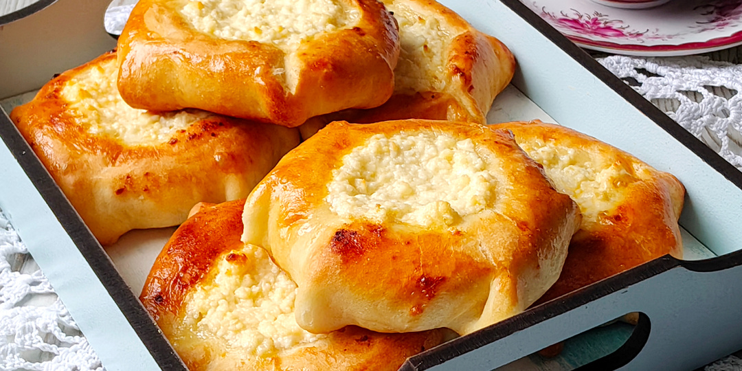 Пока тесто подходит - готовьтесь влюбляться: дучмаки с творогом