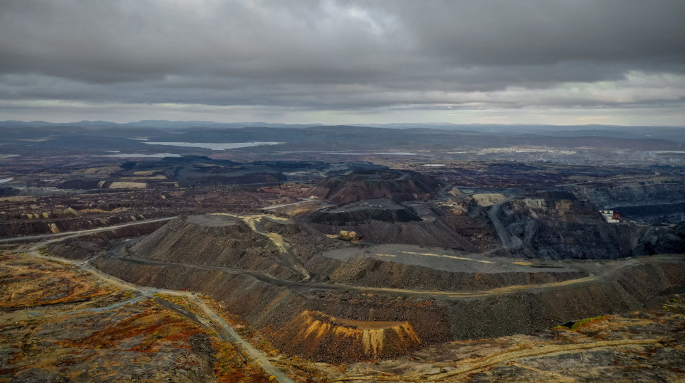    Кто копает до Ядра Земли и что там спрятано