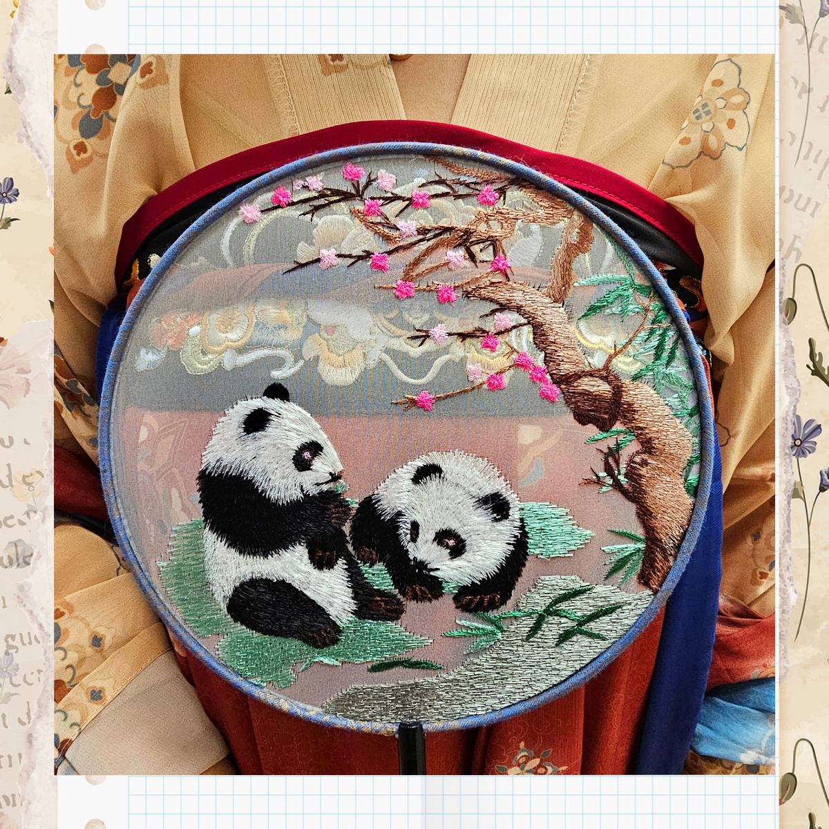 Просто сказочно-красивый веер моей китаяночки (фото мое)