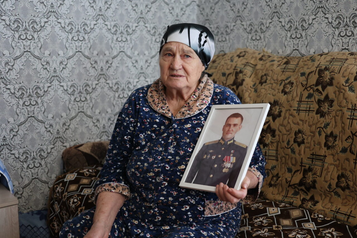 Таисия Андреевна гордится своим внуком. И ждет его с Победой. Фото: Мария Сисяева I Столица С
