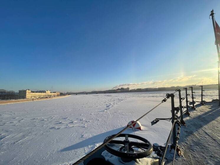     Марафон соревнования заканчивается прыжком в прорубь. Фото: архив МК в Питере