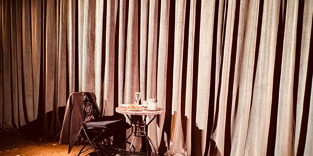 Отзыв на спектакль «Мама»в Государственном русском театре драмы имени Фазиля Искандера в Сухуме.