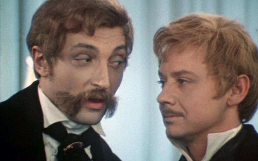 Источник фото - https://ic.pics.livejournal.com/na_vstrechku/85726353/512212/512212_original.jpg
Да-да, по данному произведению тоже снят фильм с Табаковым!
