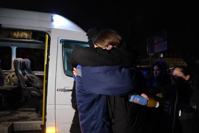 Обложка © Telegram / Александр Хинштейн