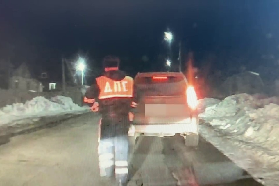    Водитель отказался подчиняться законному требованию полиции. Фото: стоп-кадр видео Госавтоинспекции Сахалина