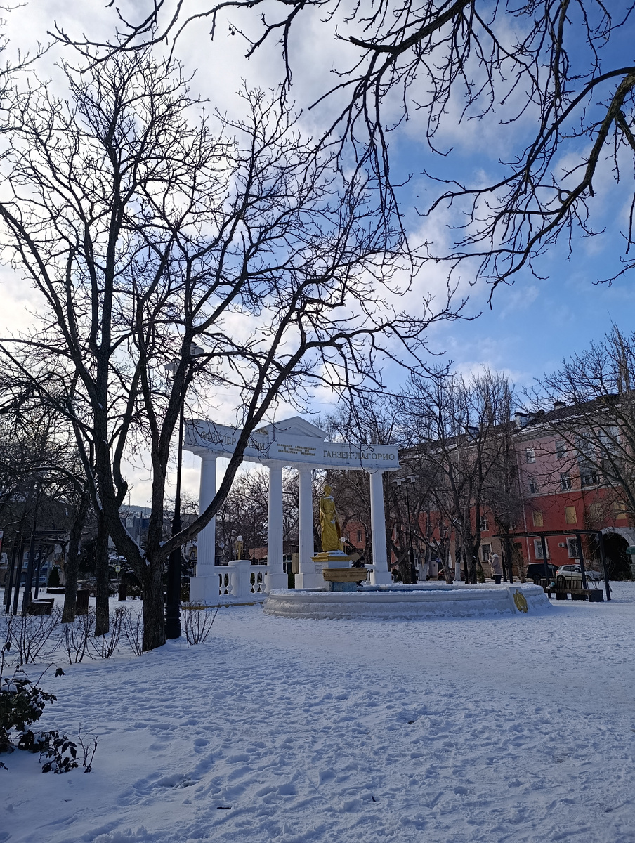 Фонтан-памятник Доброму гению. 