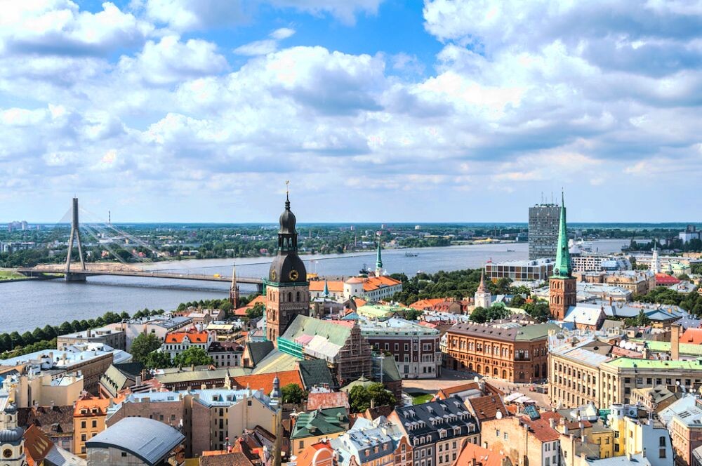 Игорь родился в Риге, там же он нашёл свою любовь