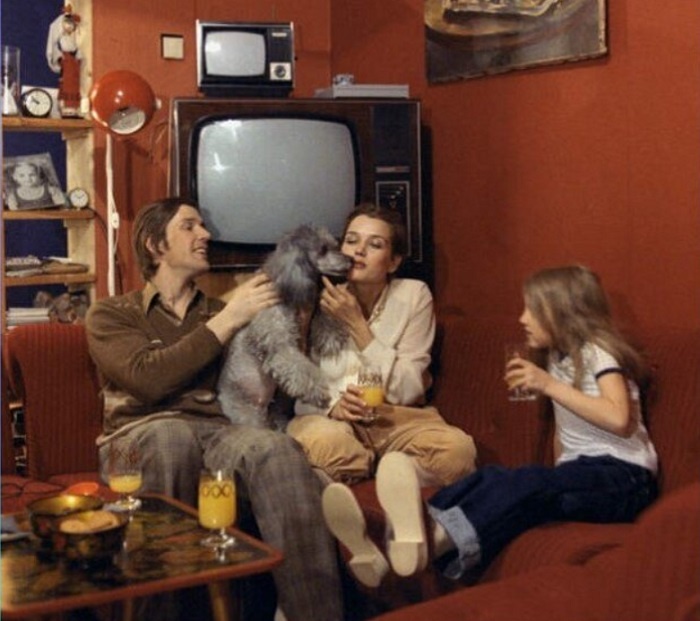 Семья Абдулова с пуделем