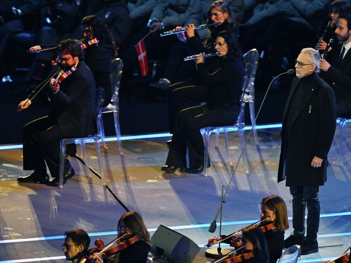    Итальянский тенор Андреа Бочелли выступает на церемонии открытия XXV зимних Олимпийских игр | © РИА Новости / РИА Новости