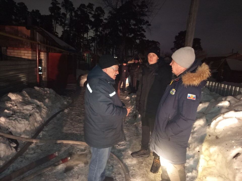    Пожар в проезде Колыванском. Источник: Barnaul.org