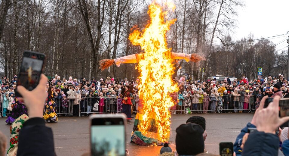    Широкая Масленица в Сестрорецком парке города Клин / медиасток.рф