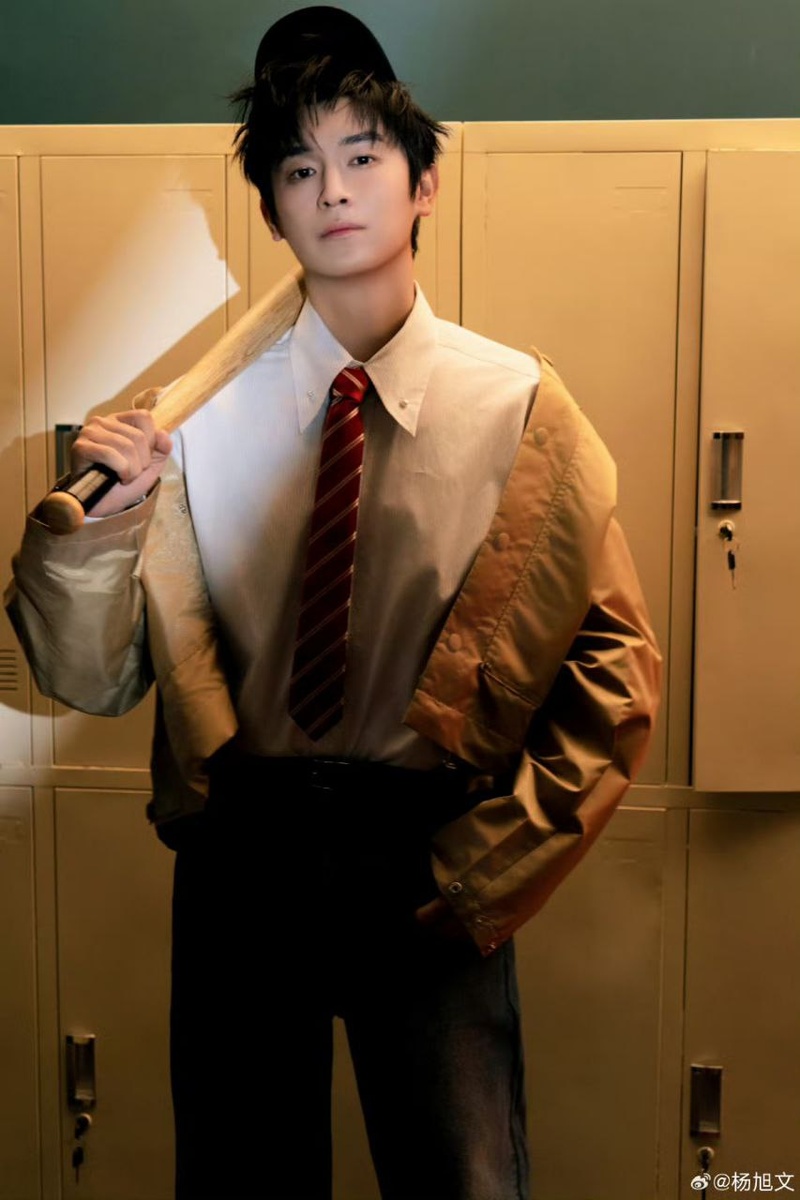 Актёр Ян Сюйвэнь. Листайте галерею...