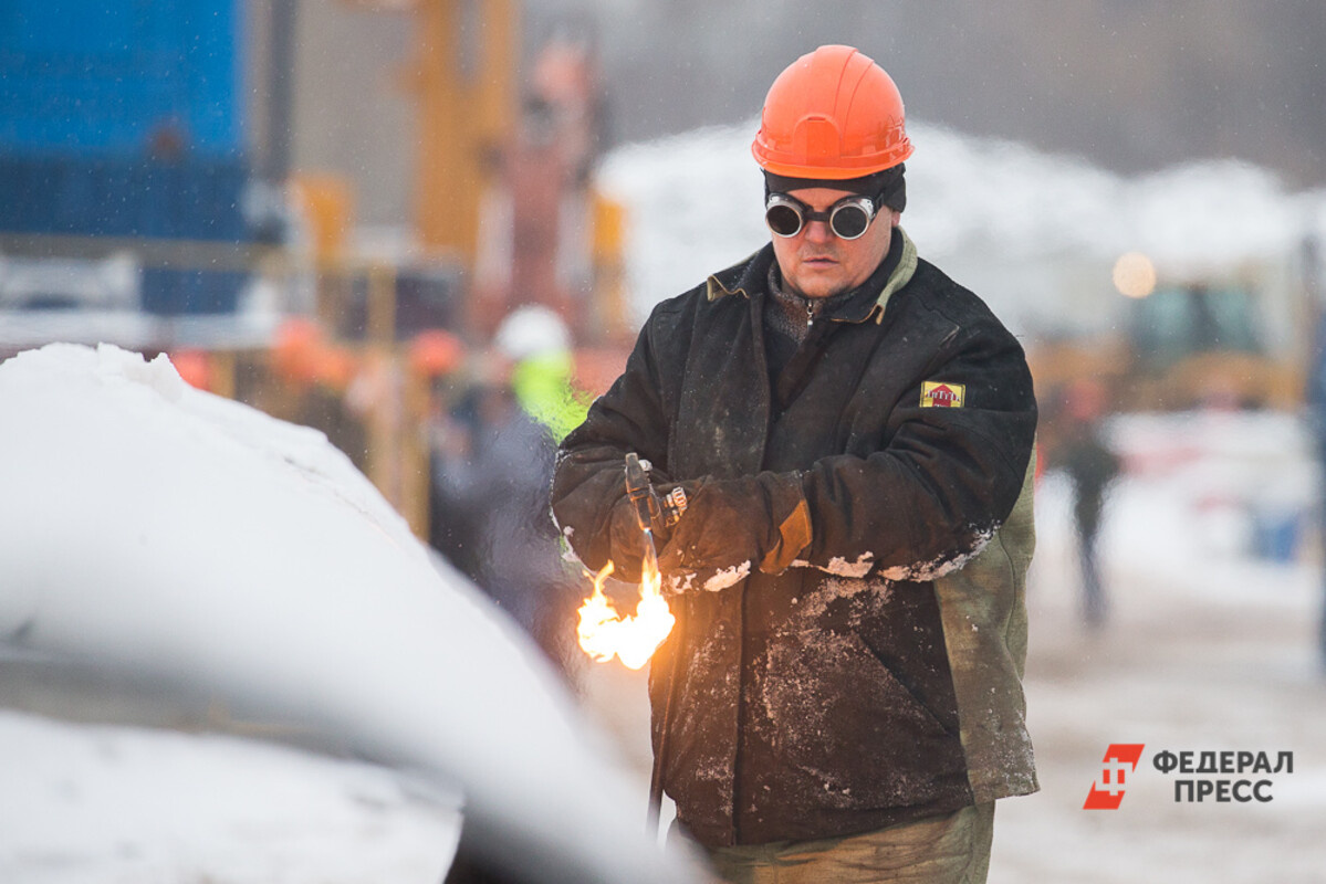 Одни из самых высоких зарплат в регионе предлагают сварщикам.  Фото: Виктор Вытольский