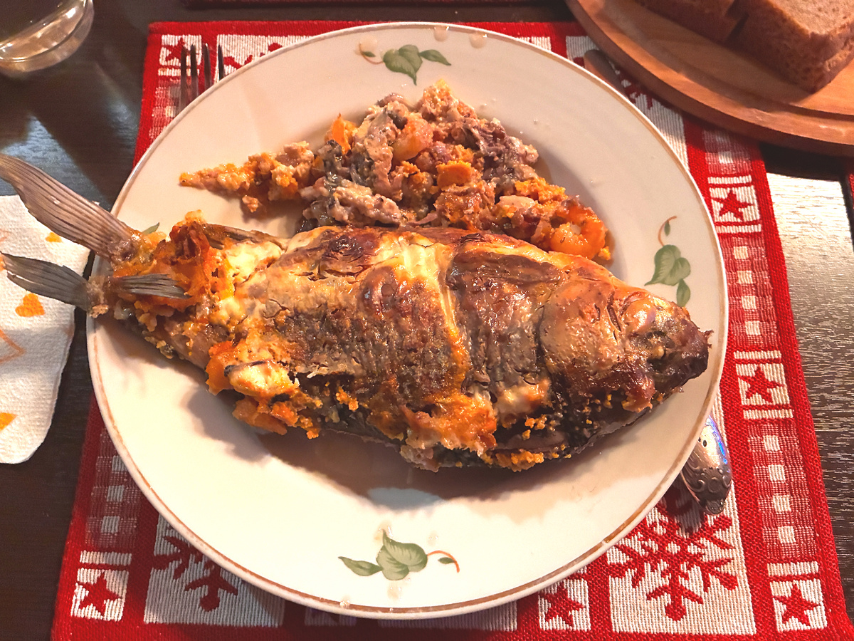 Караси с морепродуктами