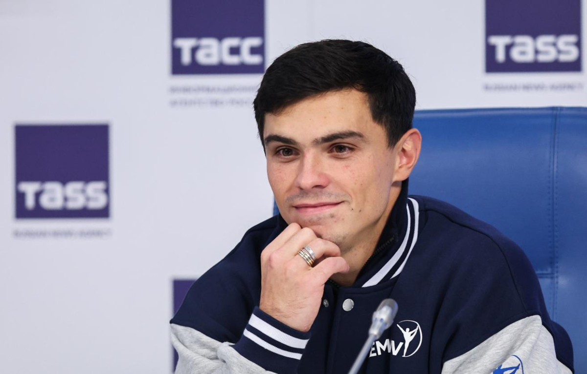 Это интеллигентный и полностью собранный человек, который активизировался только в момент начала испытания. 