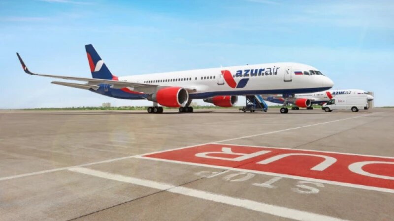     Самолет компании Azur air. www.azurair.ru