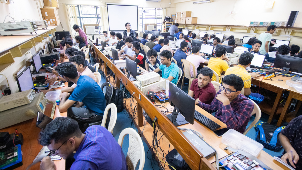 © Форпост Северо-Запад