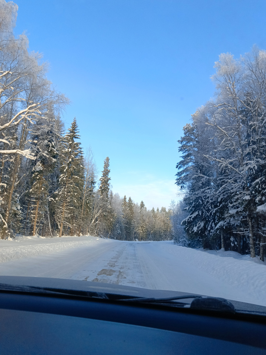С братом катаемся. Дома тошно ....