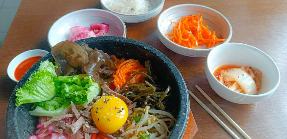 Ужин из разнообразных корейских яств в новом кафе "Сеул" за 800₽