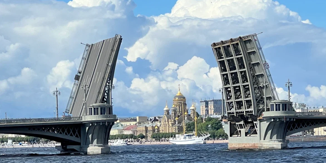 В Петербург — по любви, в Москву — по необходимости. Мои размышления на вечную тему