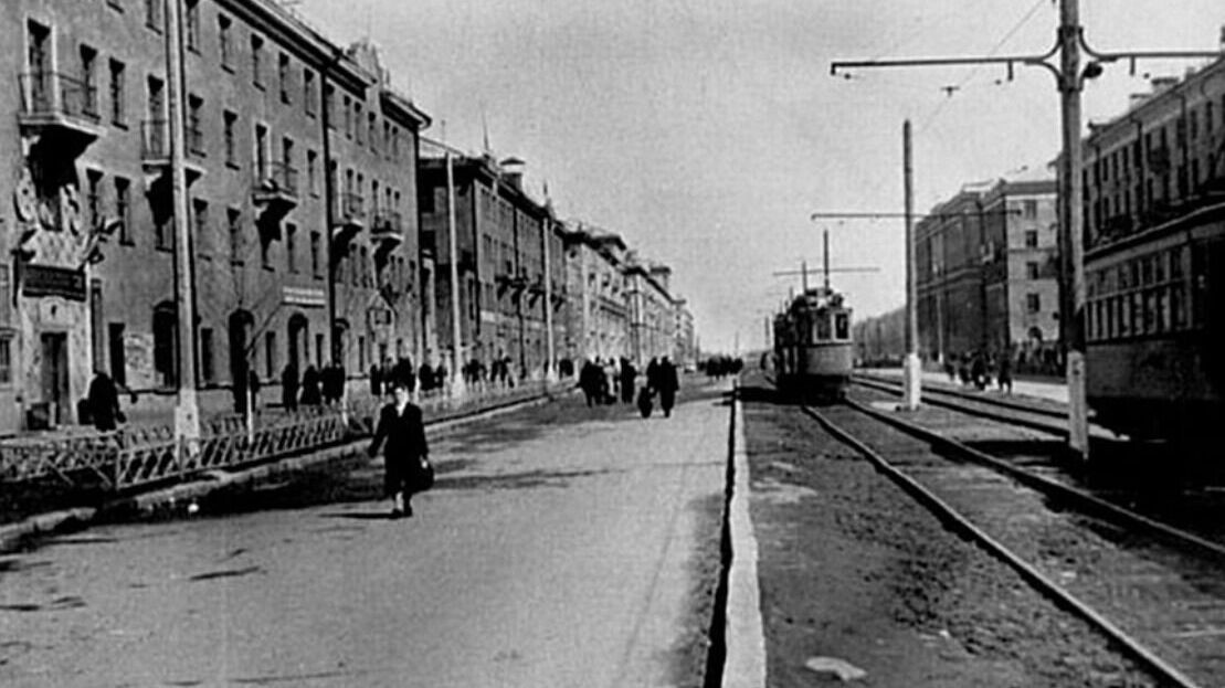    В советское время по проспекту Дзержинского ходили несколько трамвайных маршрутов. Смотрим архивные фото разных лет   pastvu.com