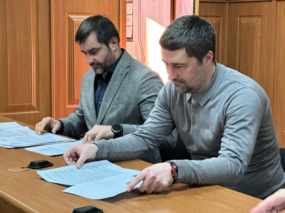    Андрей Мартыгин / ИД «Вечерняя Казань», на фото адвокаты Руслан Мадифуров и Александ Кормильцев