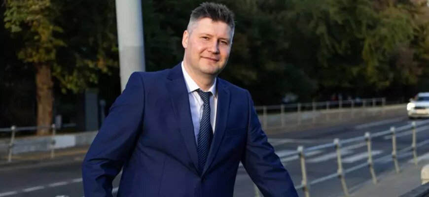    В интервью для сайта Школы журналистики имени Владимира Мезенцева при Центральном доме журналиста юрист Владислав Татаринов рассказал о законодательстве, актуальном для медиаспециалистов. Анна Пакова