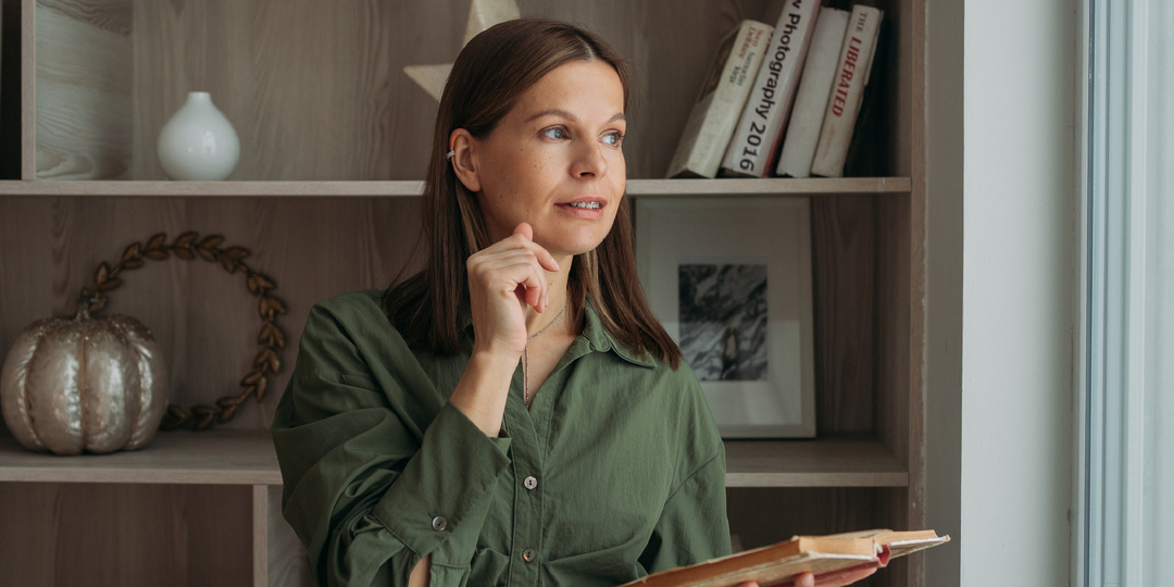 Во сколько лет женщины выходят на пенсию? 👵