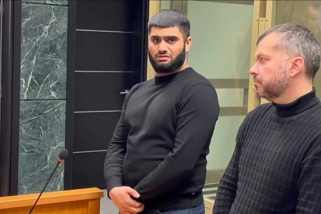 Улыбка Ибрагима Мгояна сменилась угрюмой гримасой