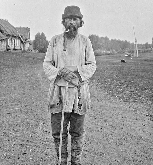 Старик Иван Яконь на дороге: взгляд из прошлого