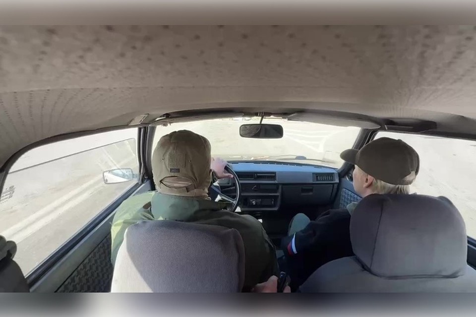    Машину получили от населения Крыма бойцы ВС РФ работающие на Херсонщине. Фото: Народный фронт Крыма