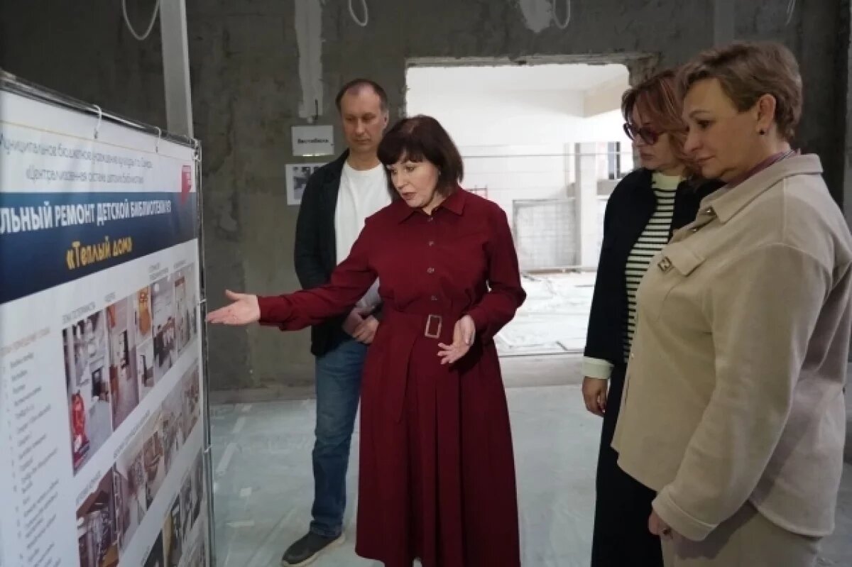    Заместитель главы Самары проверила ход ремонтных работ в библиотеке №3
