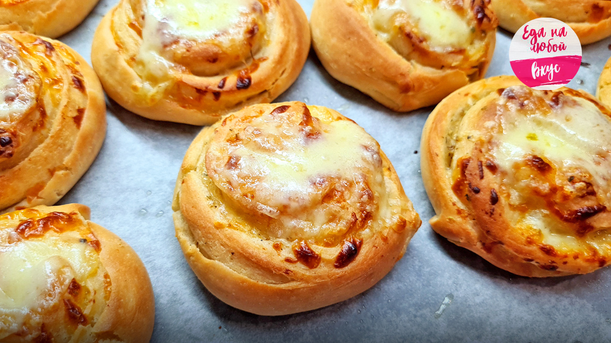 чесночно-сырные завитушки, которые по сочности оставят позади любую пиццу