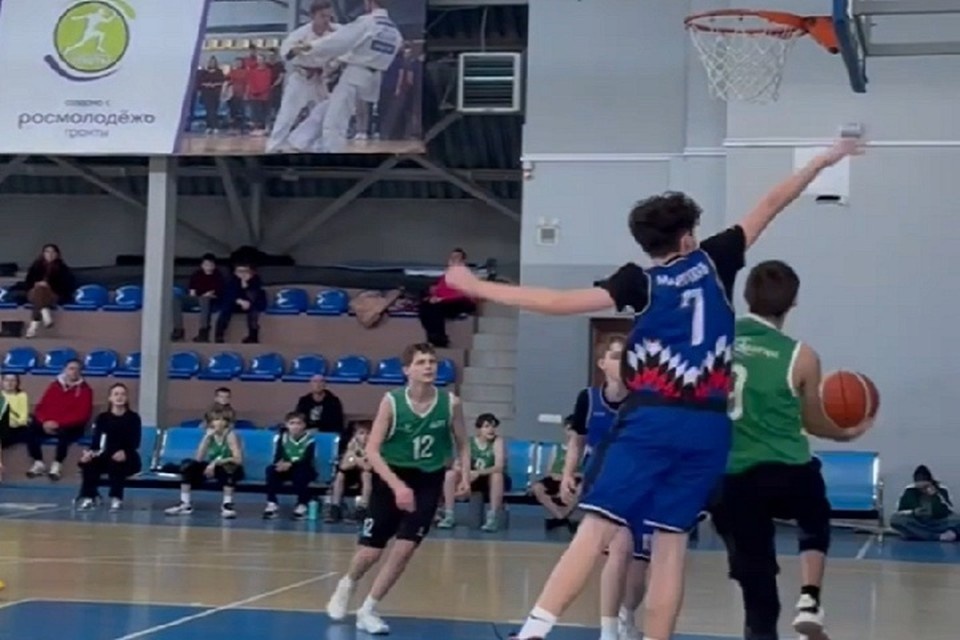    Открытое первенство по баскетболу собрало рекордное количество участников. Фото: ТГ/Ширшов