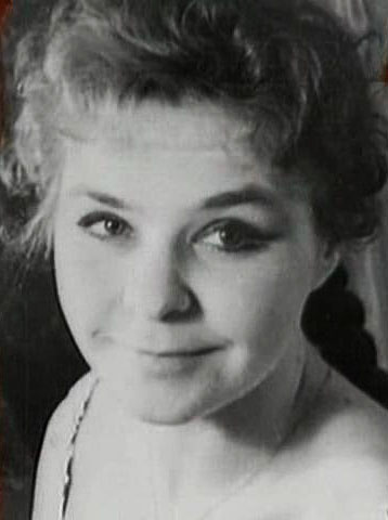 Нина Ургант