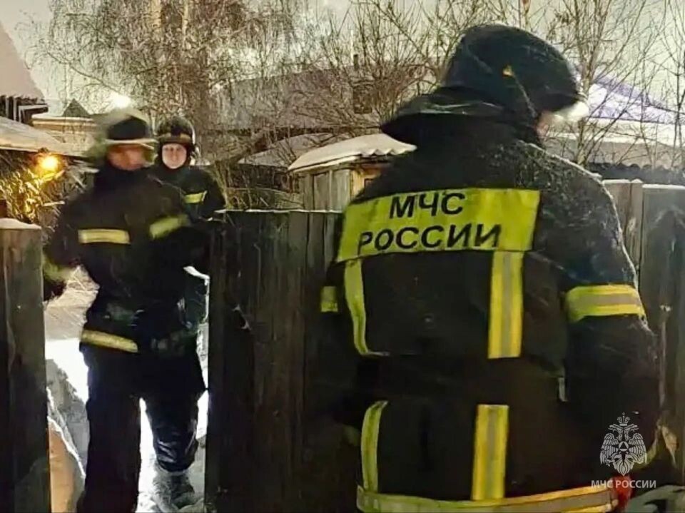    Пожар в частном доме в Камне-на-Оби. Источник: ГУ МЧС России по Алтайскому краю