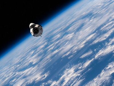   Астронавтам NASA впервые разрешат брать смартфоны в космос