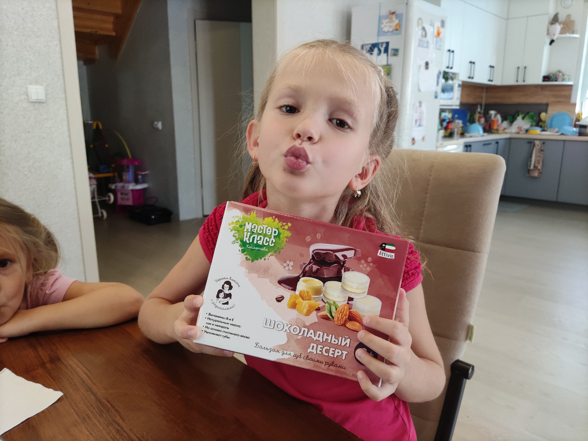 Картинка несъедобного десерта аппетитная. Фото: личный архив