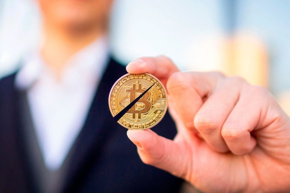    Криптобиржа Bithumb по ошибке отправила пользователям 620 тысяч биткоинов Shutterstock