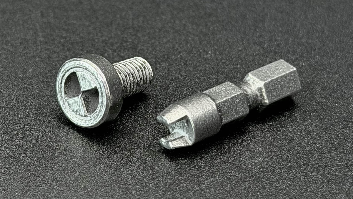    Напечатанные на 3D-принтере образцы по чертежам в патенте BMW