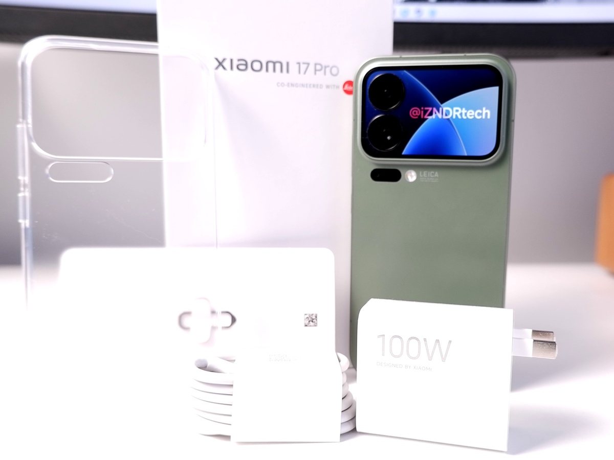 Плюс «китайских» версий — полноценный комплект. «Европейцы» часто поставляются без адаптера питания