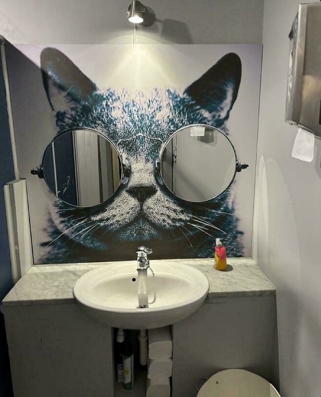 «Купила свой первый дом и вы только посмотрите на эту ванную комнату»! Источник: www.reddit.com