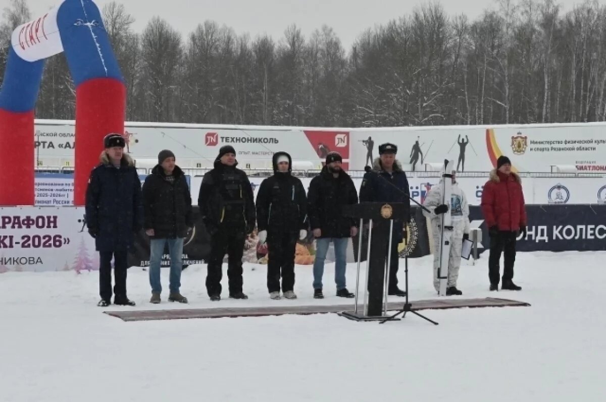    Денис Боков дал старт лыжному переходу команды РВВДКУ им. В.Ф. Маргелова