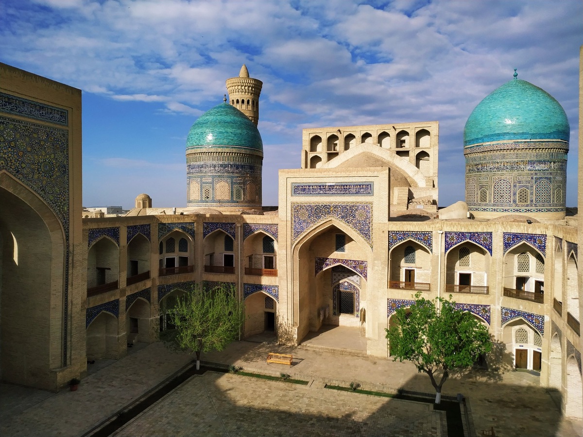 Медресе Мири Араб. 