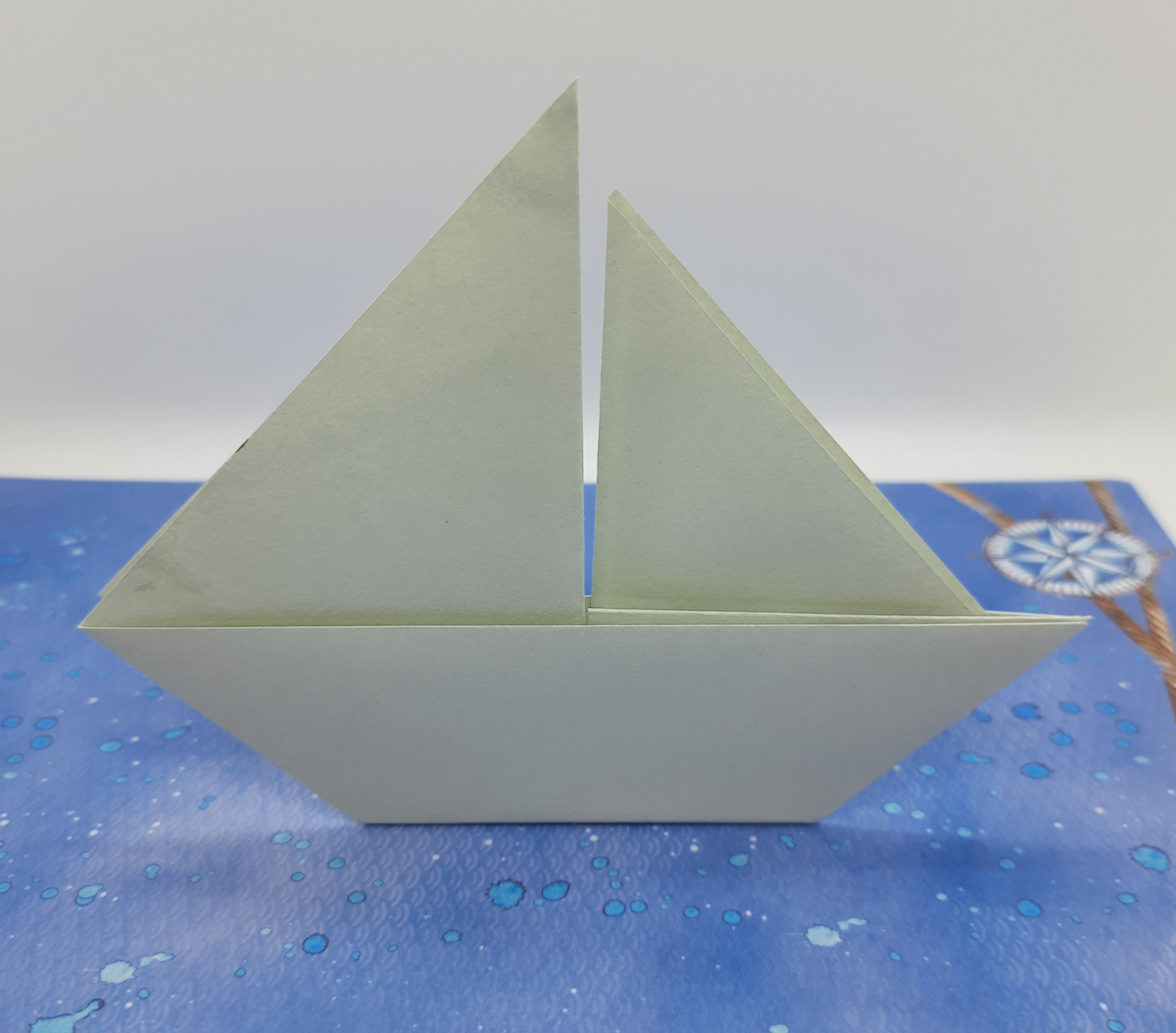Парусник (оригами)