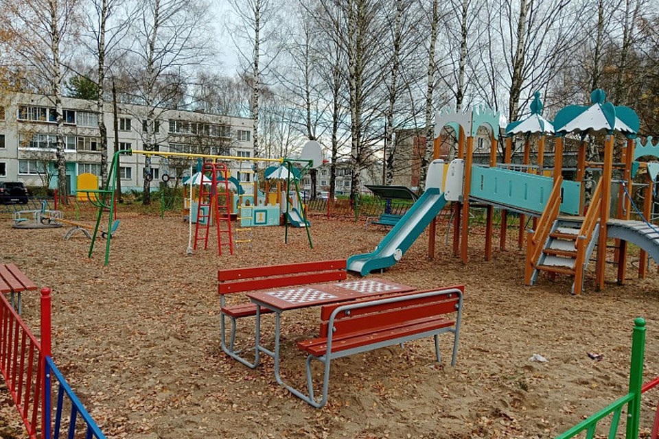    В Кировской области появятся еще 19 детских площадок. Фото: Пресс-центр Правительства Кировской области.