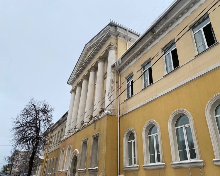     В Курске капремонт роддома №1 на улице Ленина будет завершен к концу 2026 года