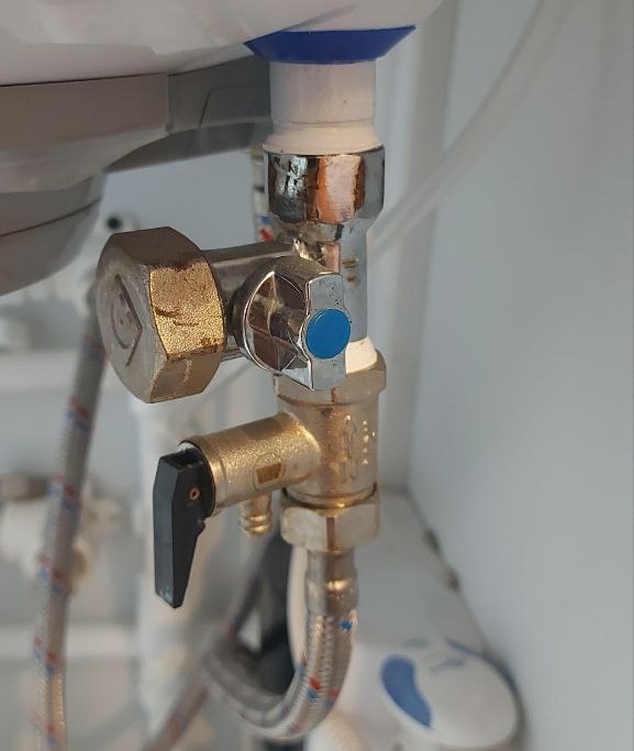 тройник ½" «мама-мама-папа» с отводом под кран ¾"