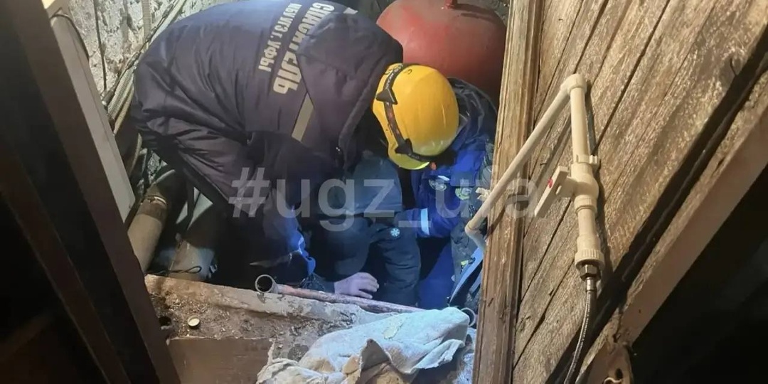 Уфимец застрял на глубине трех метров