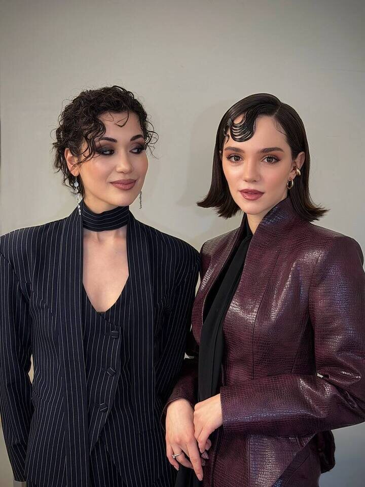     Елизавета худайбердиева и Евгения Медведева: соцсети